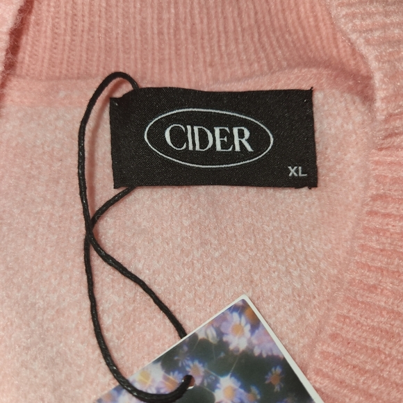 NWT Cider Pink/White Checkered Sweater Vest Size XL Soft Cozy Ribbed V-Neck - Picture 8 of 10